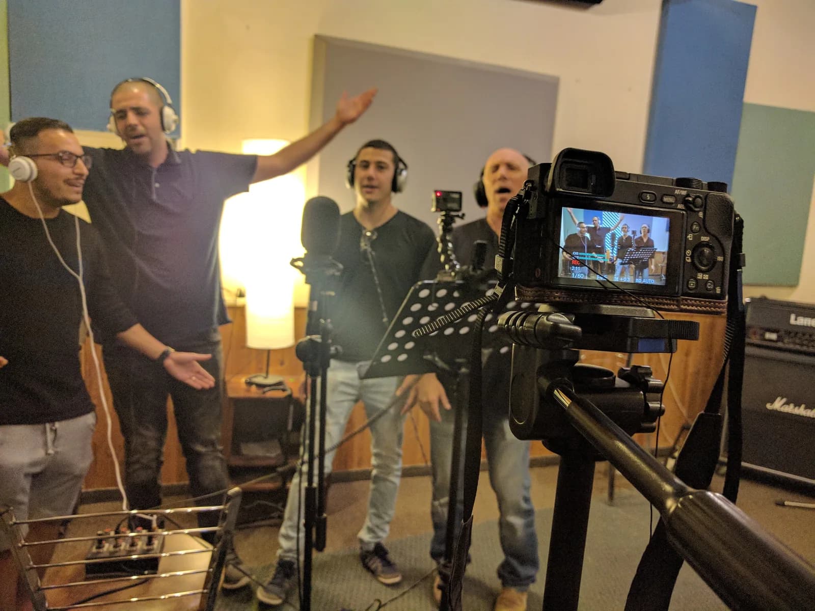 צילומי סרט יום הולדת עם המשפחה, מצלמה ותאורה מקצועית